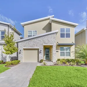 Dazzling 5br In Storey With Pool & 1528 Semesterbostad *