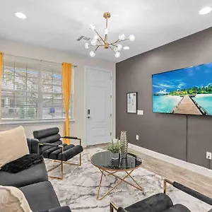 Casa vacanze Super Epic- Sleeps 32 Two Separate Townhomes *
