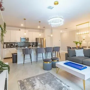 Superhost - Modern 4bd Pool Amenities - Fancy
