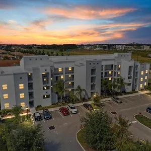 Апартаменты 2 Bedroom- 2 Bathroom Atorey 4751-205 Ct *