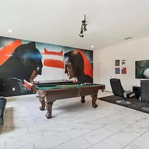 New 9bedrooms E 5bath At Storey *