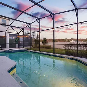度假居 Upstay Vibrant W Themed Pool & Games 基西米
