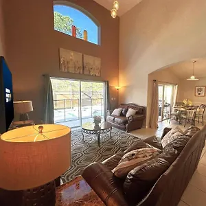 Holiday home Comfy 5br4 Ba With Bbq, Private Pool & Hot Tub *