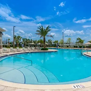 Beautiful 9 Bedroom Close To 309