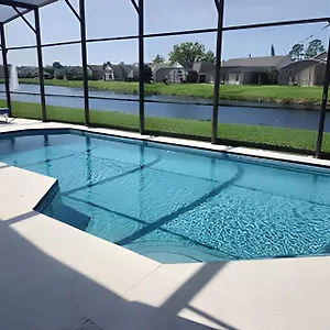 View Pool Near And Shoppings *