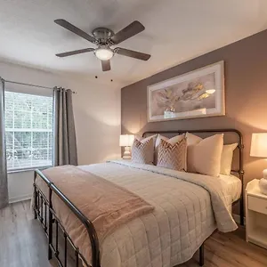 בית נופש Close To In Your 3-bedroom Haven *
