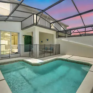 Storey Escape With Pool Kissimmee