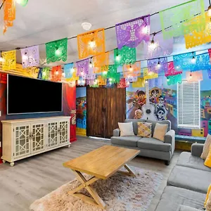 Cocos Castle Escape 9br Pv Pool * Kissimmee