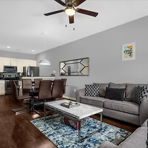 3 Bedrooms - 2 Bathrooms- West Lucaya 8902sd *