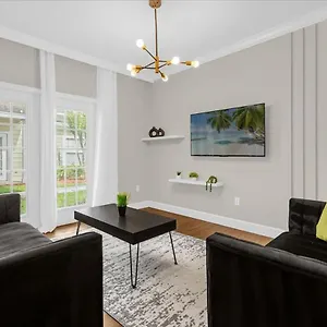 Luxury 4bdr House Close To Parks Casa vacanze *