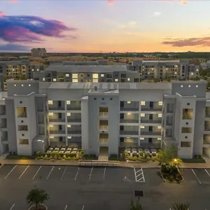 3 Bedrooms - 2 Bathrooms - Storey 3180-308 Kissimmee