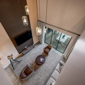 Lägenhet Contemporary 4-bedroom Luxury House With