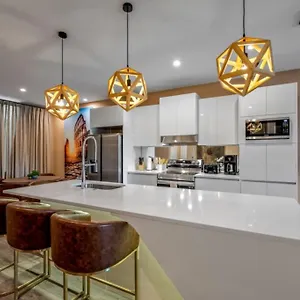 Stunning Brand-new Townhouse Close To Celebration *