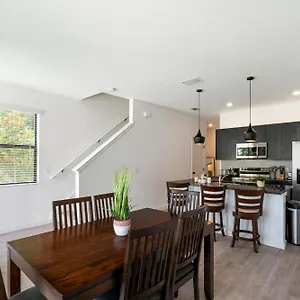Brand New Townhouse, Min From קיסימי