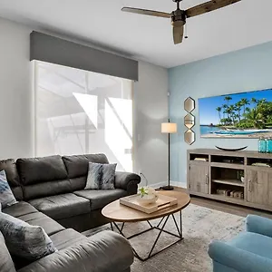 Gas3070 - Storey Vacation Townhome - Includes Clubhouse Amenity Access