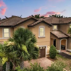 7 Bedrooms-5,5 Bathrooms-windsor Westside 1897nc *