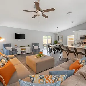 4br Heated Pool Close To And Lakes Semesterbostad
