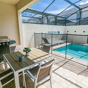 Epic 5br Themed With Arcade Pool And Semesterbostad