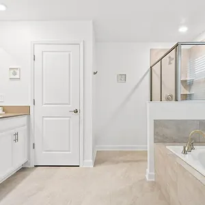 Storey 6br Lakeview Pool Near Holiday home *