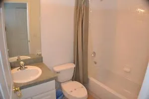 4630 4 Bedroom Private Pool Home, Cumbrian Lakes ホテル