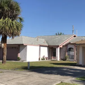 Villa Laguna