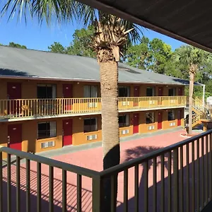 Country Hearth Inn- 2*