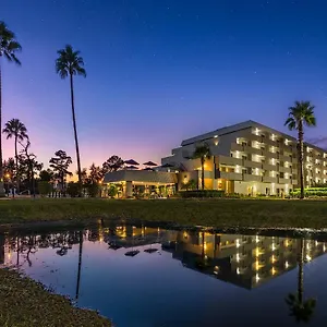 Palazzo Lakeside Hotel 3*