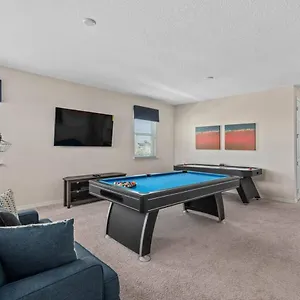 Modern Solara With Pool, 7bd Kissimmee