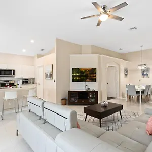 Villa South Facing Pool 4 Bedroom 3 Bath *