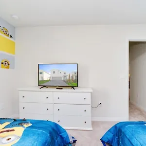 Hakuna Matata Magic 7 Bed Awaits *