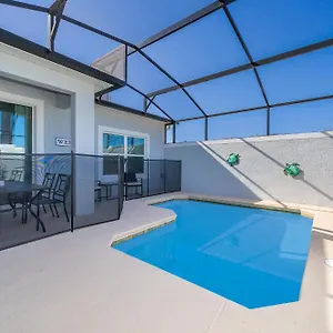 4393mo Townhouse 5 Bedrooms & 4 Bathrooms + Pool *